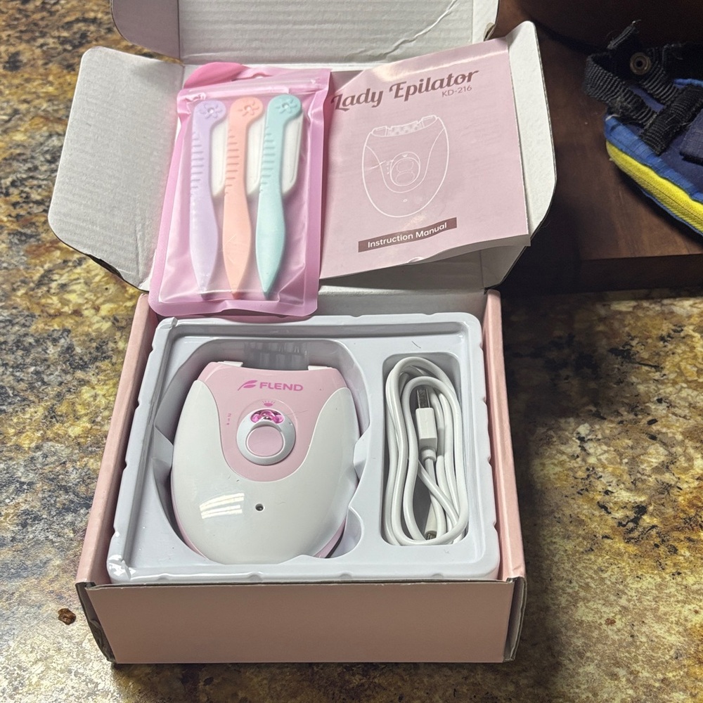 Flend Pink and White Lady Epilator Set